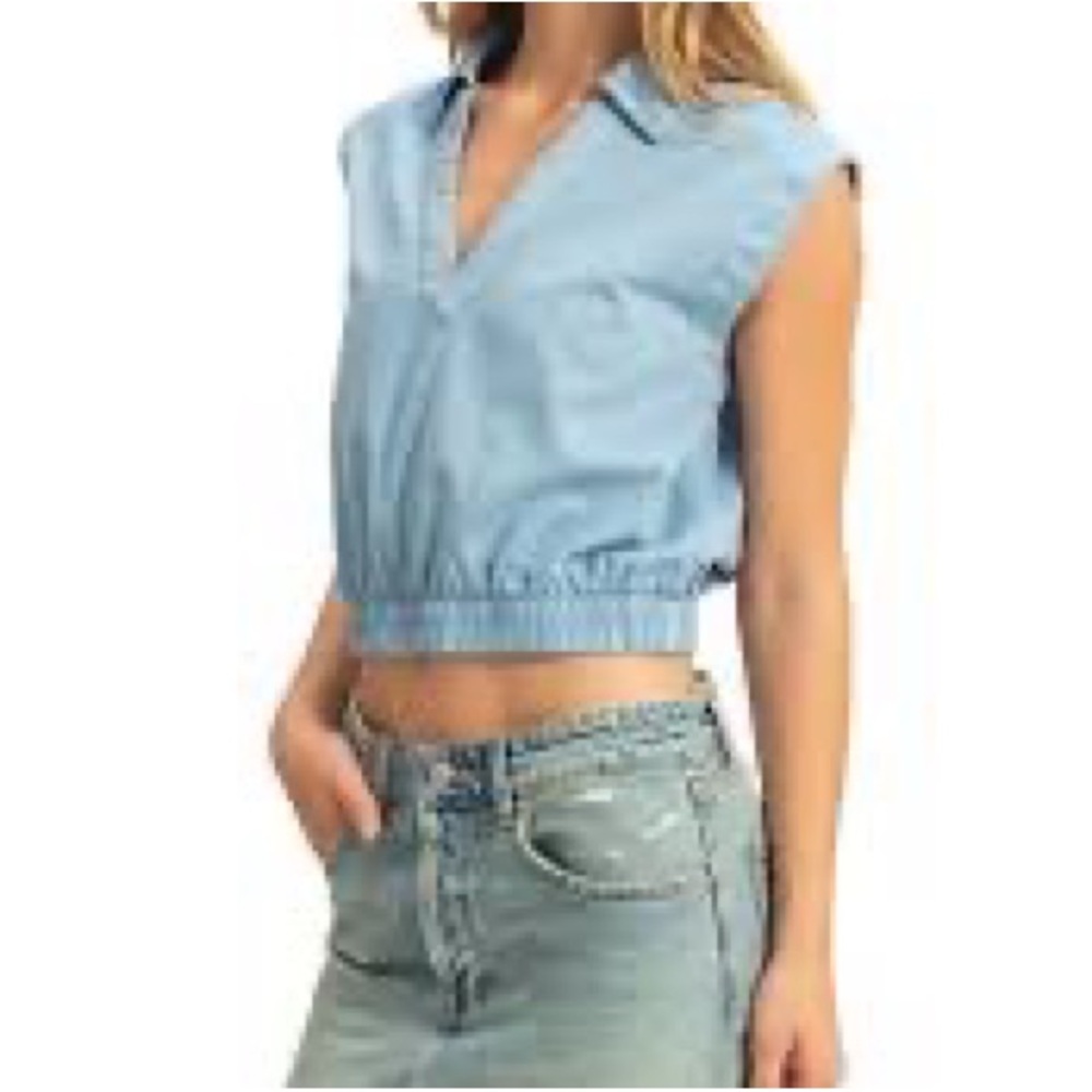 Double Zero Boutique cropped v neck collar top with elastic hem baby blue Medium